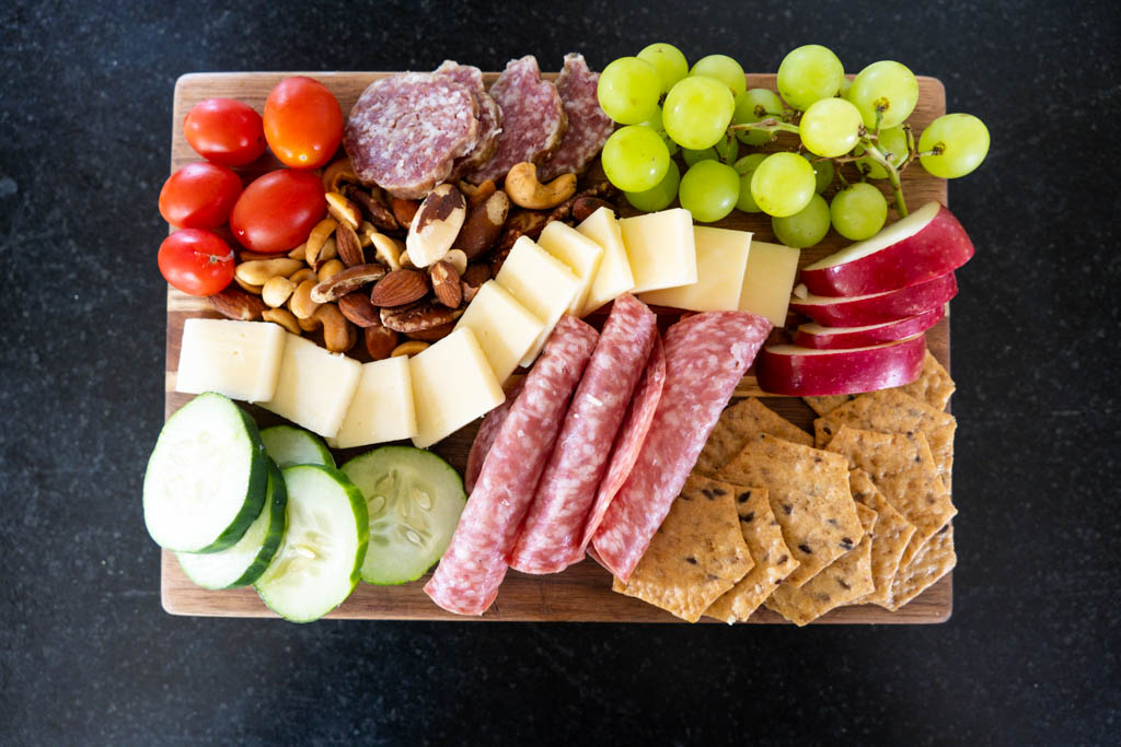 How to Make an easy small charcuterie board