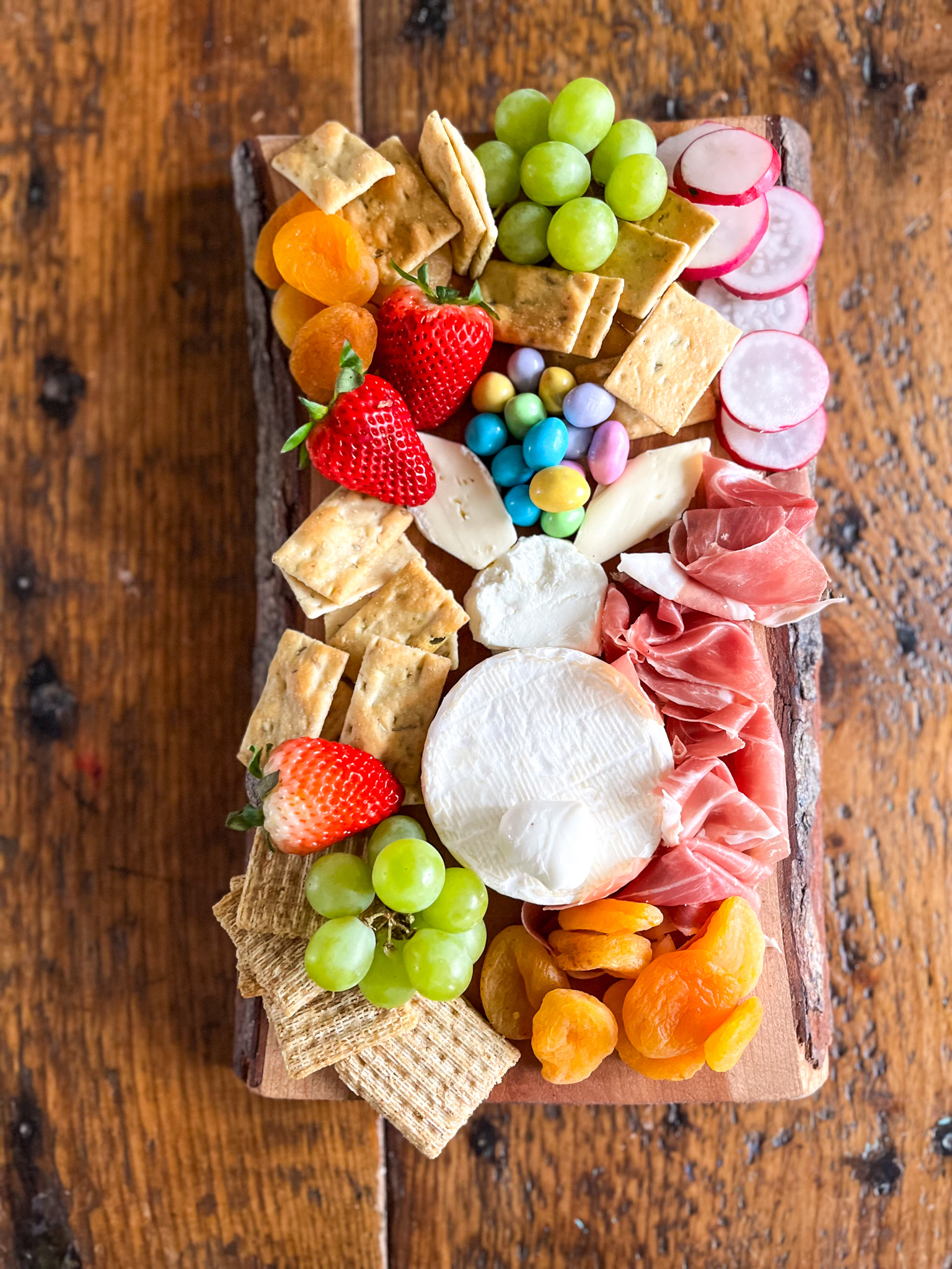 How to Make an Easter Bunny Charcuterie Board - Amazing Charcuterie Boards