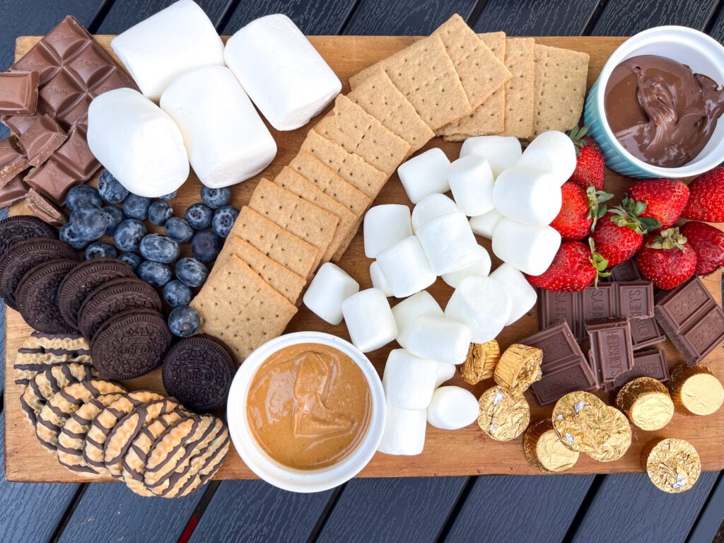 How to Make a S'Mores Charcuterie Board